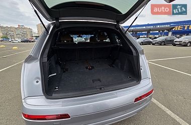 Позашляховик / Кросовер Audi Q7 2017 в Києві