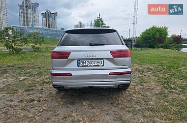 Позашляховик / Кросовер Audi Q7 2017 в Києві