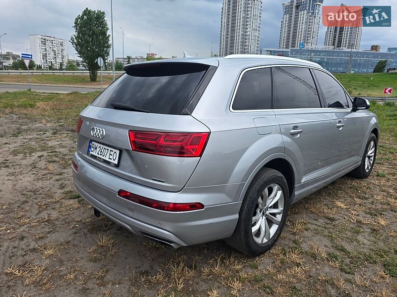 Позашляховик / Кросовер Audi Q7 2017 в Києві
