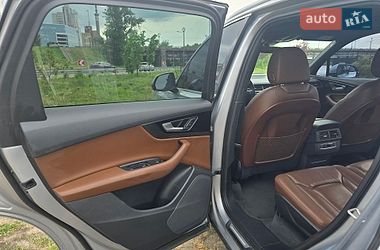 Позашляховик / Кросовер Audi Q7 2017 в Києві