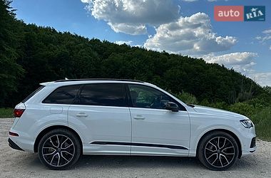 Позашляховик / Кросовер Audi Q7 2019 в Луцьку