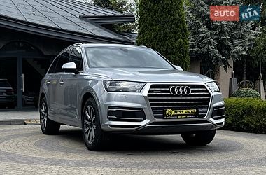Позашляховик / Кросовер Audi Q7 2016 в Львові