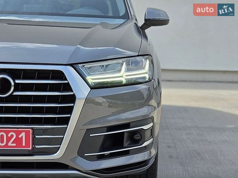 Позашляховик / Кросовер Audi Q7 2017 в Одесі