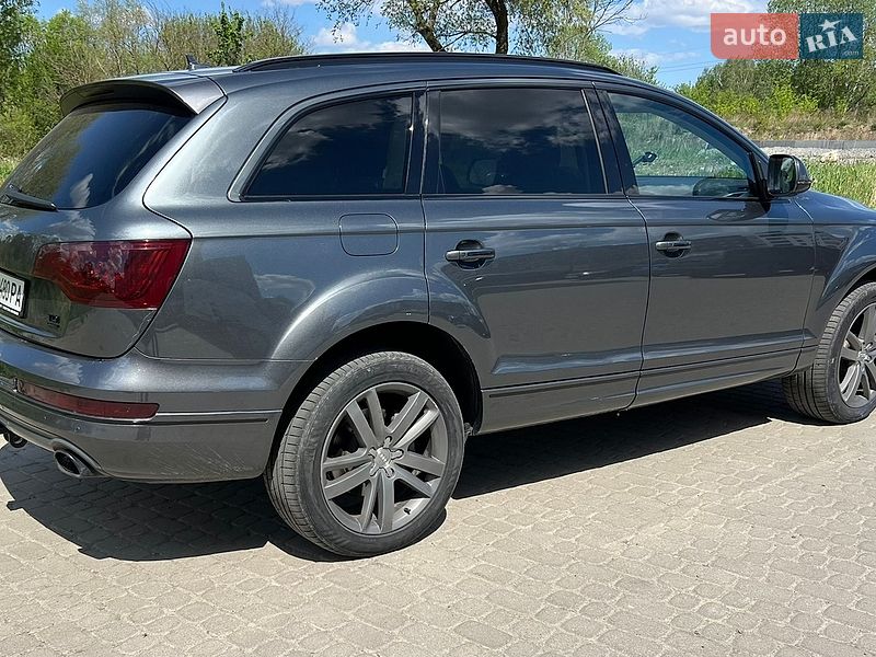 Позашляховик / Кросовер Audi Q7 2012 в Львові