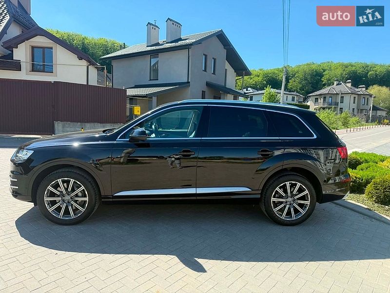 Позашляховик / Кросовер Audi Q7 2018 в Львові