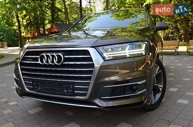 Позашляховик / Кросовер Audi Q7 2015 в Трускавці