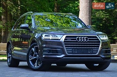 Позашляховик / Кросовер Audi Q7 2015 в Трускавці