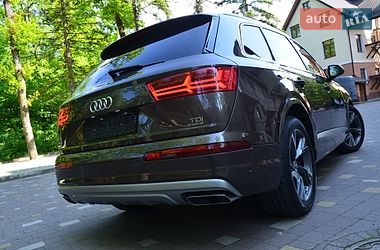 Позашляховик / Кросовер Audi Q7 2015 в Трускавці