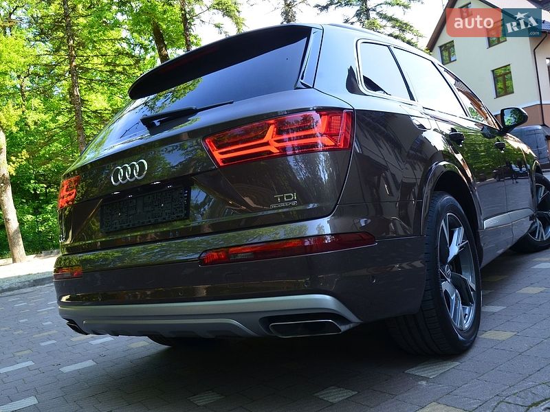 Позашляховик / Кросовер Audi Q7 2015 в Трускавці