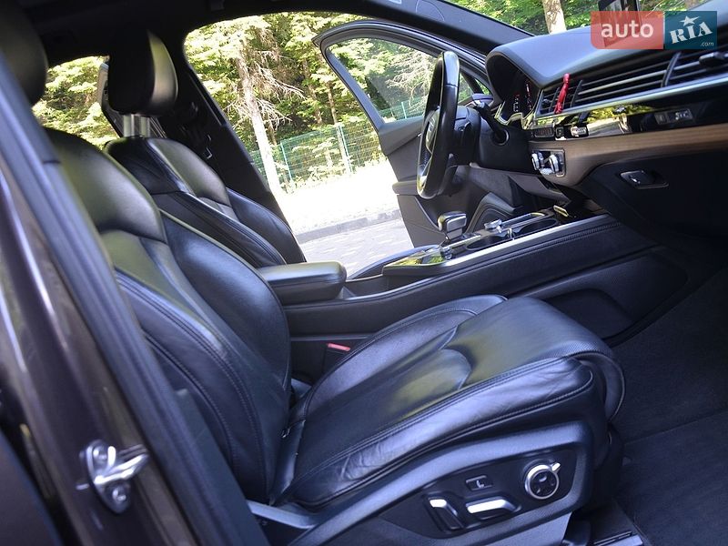 Позашляховик / Кросовер Audi Q7 2015 в Трускавці