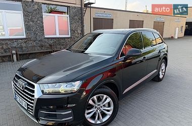 Позашляховик / Кросовер Audi Q7 2017 в Володимирі