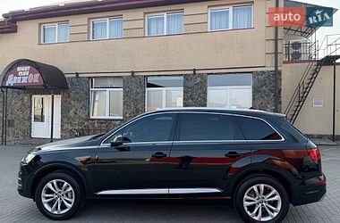 Позашляховик / Кросовер Audi Q7 2017 в Володимирі