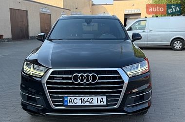 Позашляховик / Кросовер Audi Q7 2017 в Володимирі