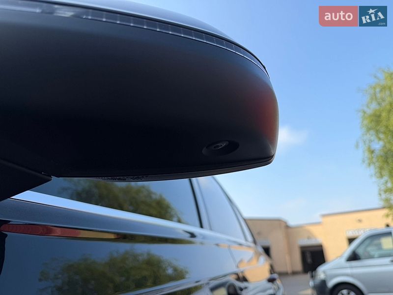 Позашляховик / Кросовер Audi Q7 2017 в Володимирі