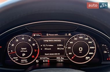 Позашляховик / Кросовер Audi Q7 2017 в Володимирі