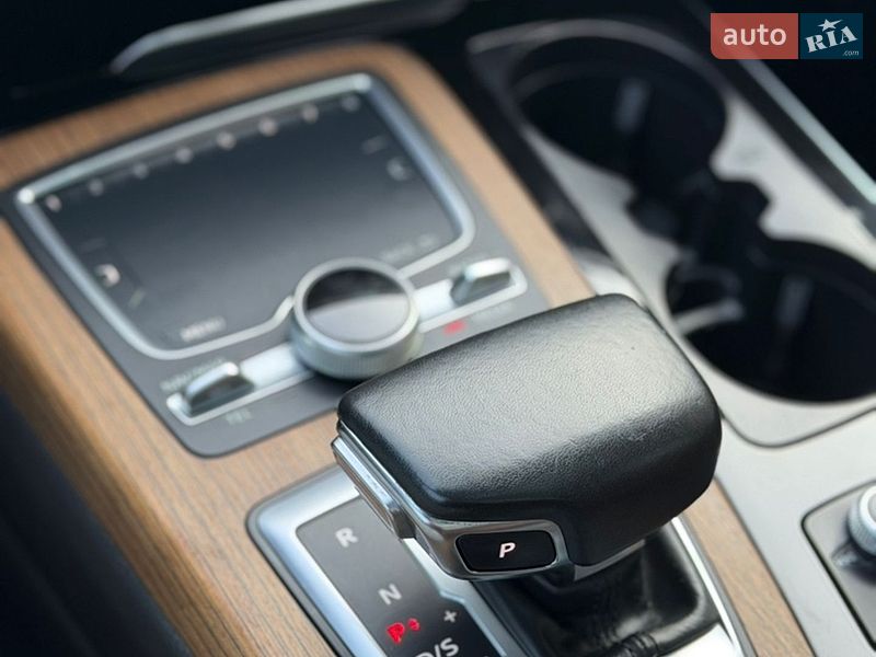 Позашляховик / Кросовер Audi Q7 2017 в Володимирі