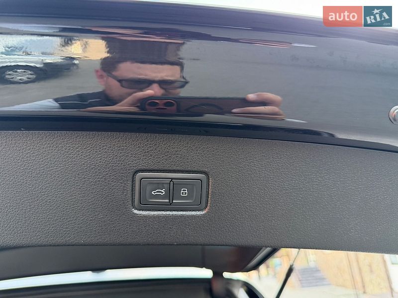 Позашляховик / Кросовер Audi Q7 2017 в Володимирі