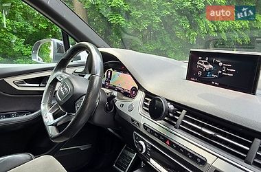 Позашляховик / Кросовер Audi Q7 2017 в Чернівцях