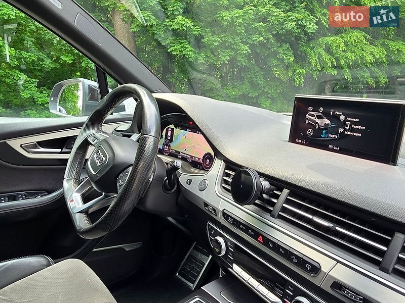 Позашляховик / Кросовер Audi Q7 2017 в Чернівцях