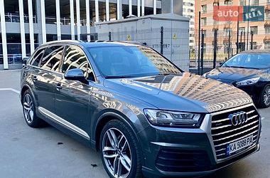 Позашляховик / Кросовер Audi Q7 2015 в Києві