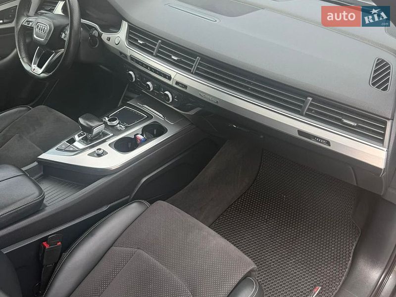 Позашляховик / Кросовер Audi Q7 2016 в Черкасах