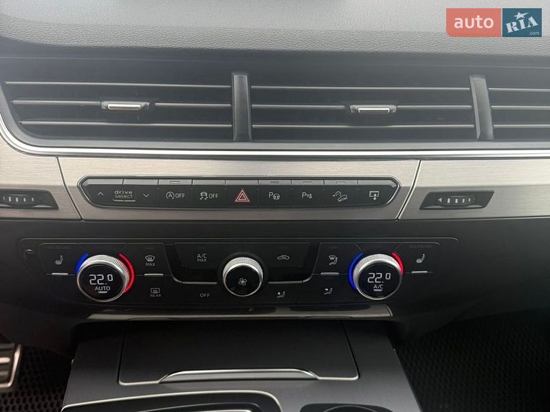 Позашляховик / Кросовер Audi Q7 2016 в Черкасах