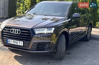 Позашляховик / Кросовер Audi Q7 2017 в Києві