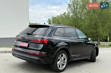 Позашляховик / Кросовер Audi Q7 2020 в Новояворівську