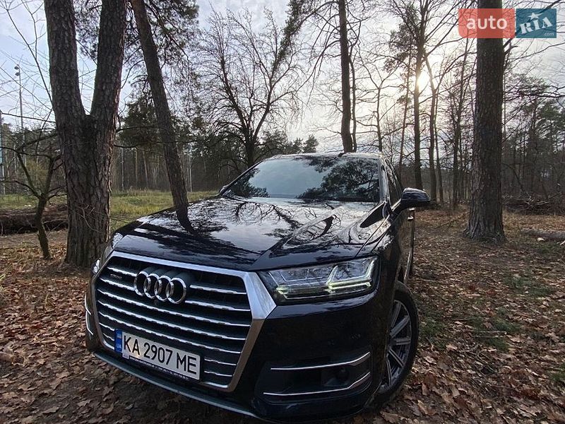 Внедорожник / Кроссовер Audi Q7 2017 в Киеве