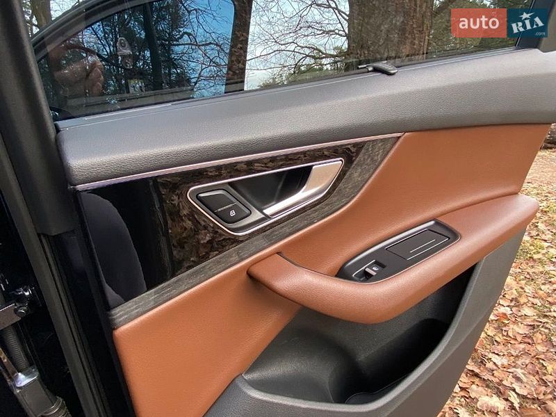 Внедорожник / Кроссовер Audi Q7 2017 в Киеве