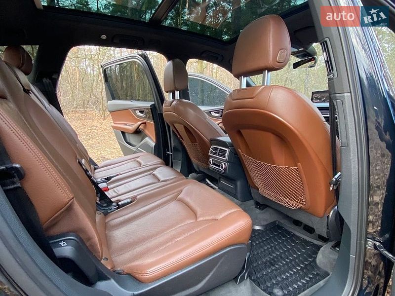 Внедорожник / Кроссовер Audi Q7 2017 в Киеве