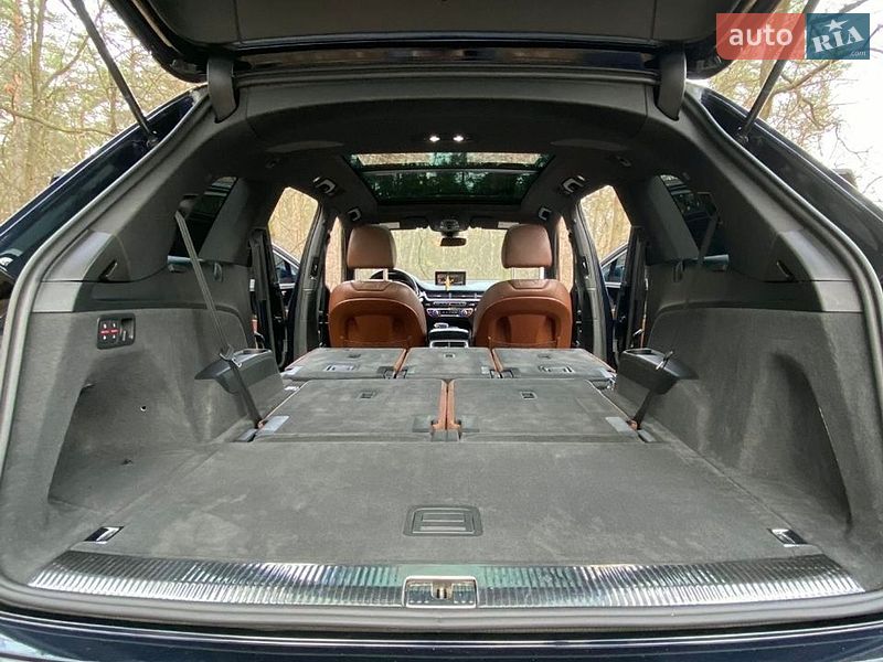 Внедорожник / Кроссовер Audi Q7 2017 в Киеве