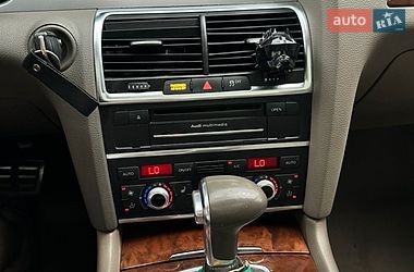 Внедорожник / Кроссовер Audi Q7 2013 в Надворной