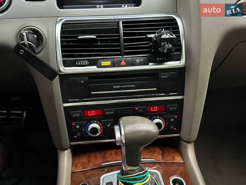 Внедорожник / Кроссовер Audi Q7 2013 в Надворной
