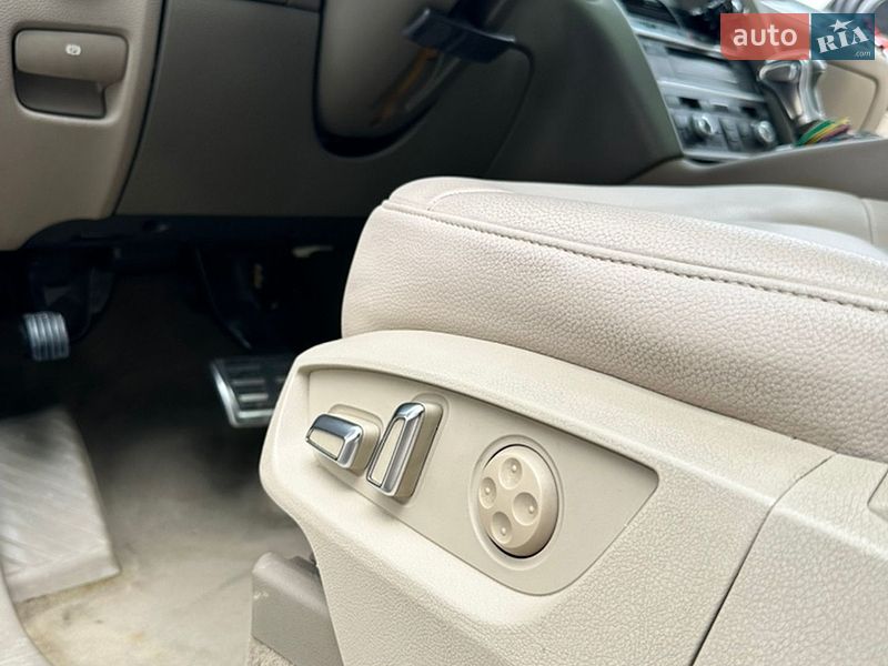 Внедорожник / Кроссовер Audi Q7 2013 в Надворной