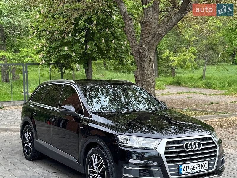 Позашляховик / Кросовер Audi Q7 2015 в Запоріжжі
