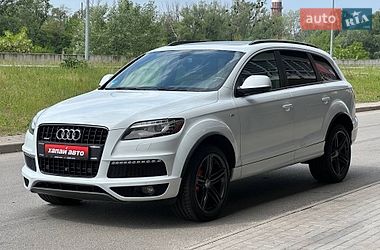 Внедорожник / Кроссовер Audi Q7 2013 в Киеве