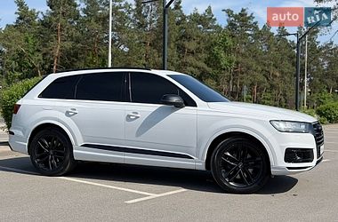 Внедорожник / Кроссовер Audi Q7 2016 в Киеве