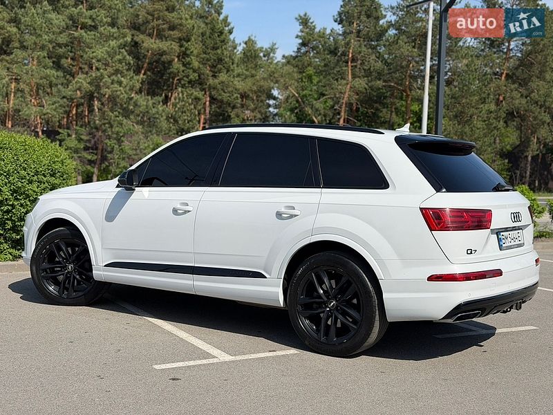 Внедорожник / Кроссовер Audi Q7 2016 в Киеве