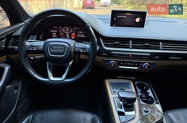 Внедорожник / Кроссовер Audi Q7 2016 в Киеве