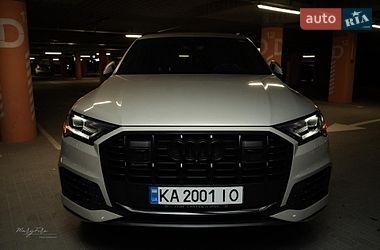 Позашляховик / Кросовер Audi Q7 2020 в Києві