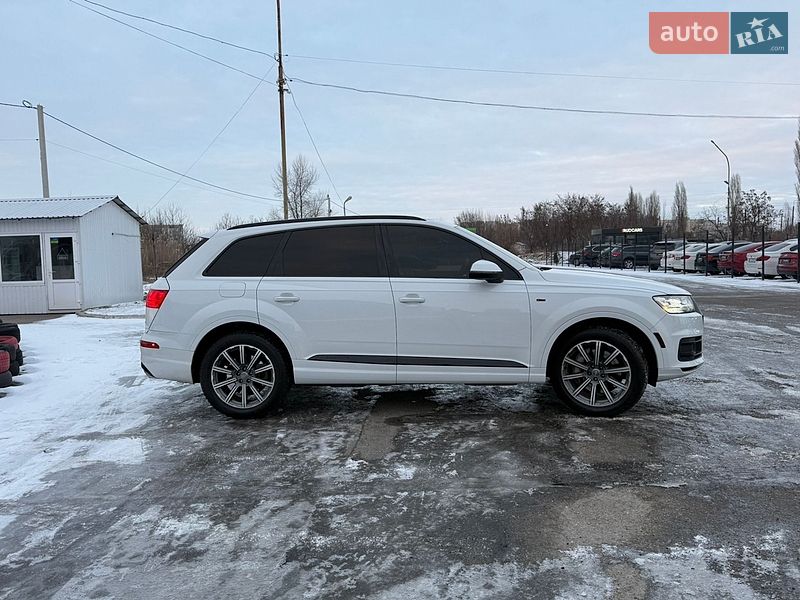 Внедорожник / Кроссовер Audi Q7 2016 в Кременчуге фото 5 Внедорожник / Кроссовер Audi Q7 2016 в Кременчуге