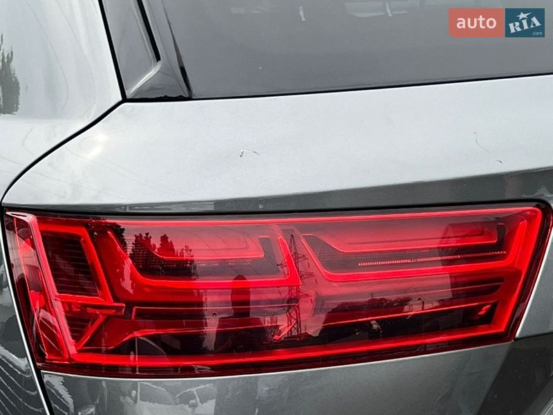 Позашляховик / Кросовер Audi Q7 2017 в Одесі