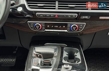 Внедорожник / Кроссовер Audi Q7 2016 в Луцке