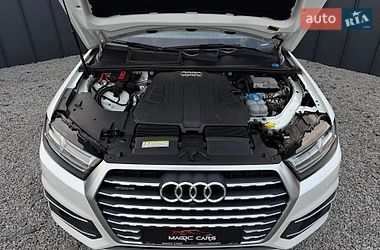 Внедорожник / Кроссовер Audi Q7 2016 в Луцке