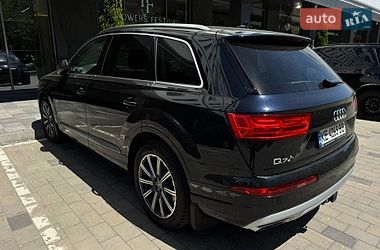 Позашляховик / Кросовер Audi Q7 2016 в Дніпрі