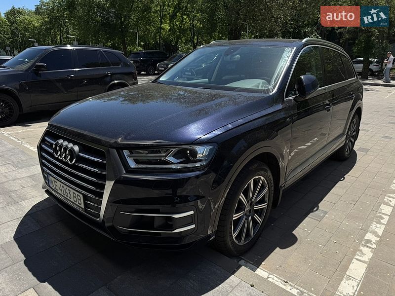 Позашляховик / Кросовер Audi Q7 2016 в Дніпрі
