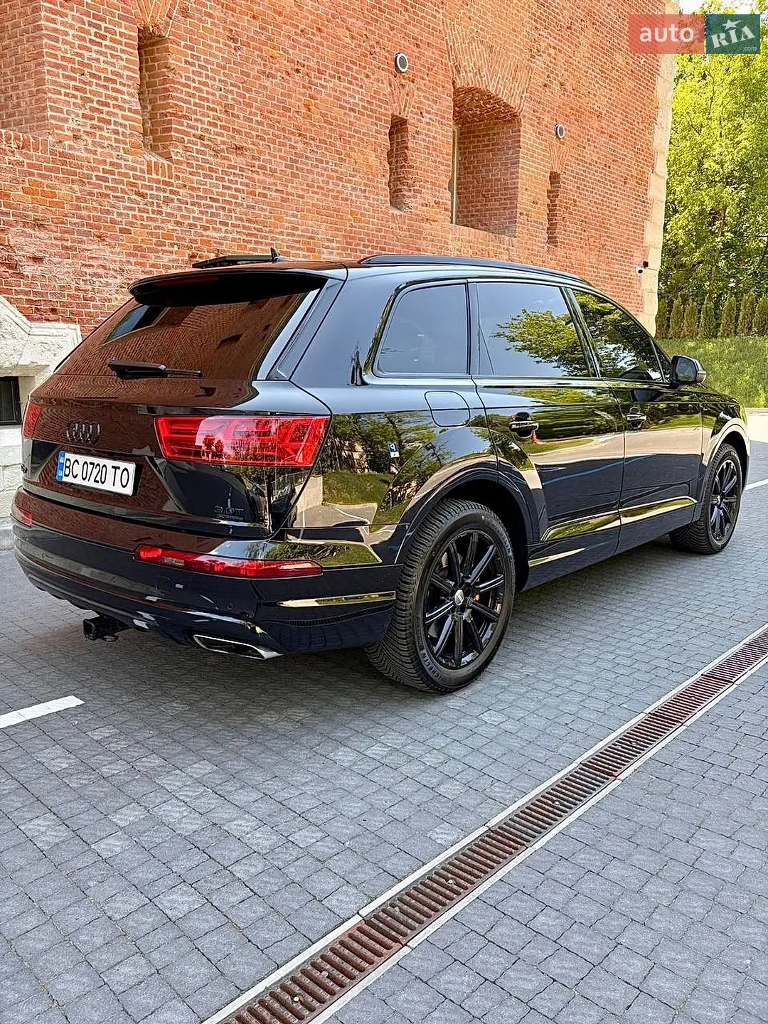 Audi Q7 2016 VIN WA1VAAF76HD011161 фото оголошення 6 з 27