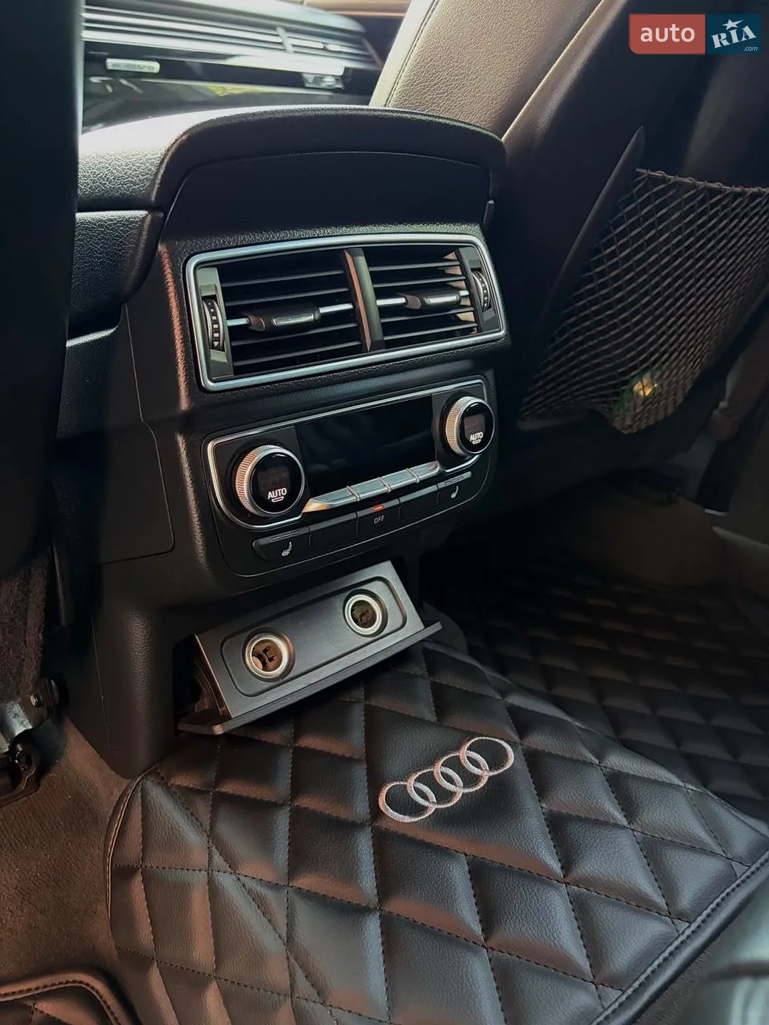 Audi Q7 2016 VIN WA1VAAF76HD011161 фото оголошення 16 з 27