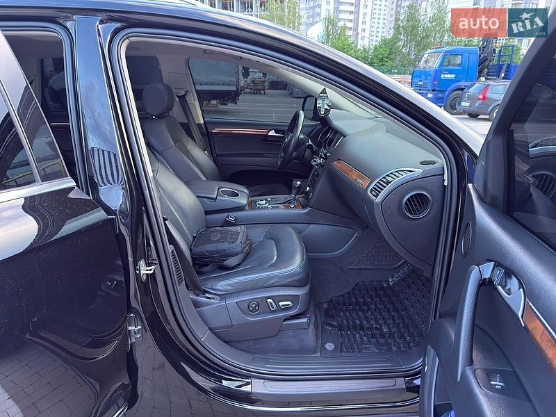 Внедорожник / Кроссовер Audi Q7 2014 в Броварах
